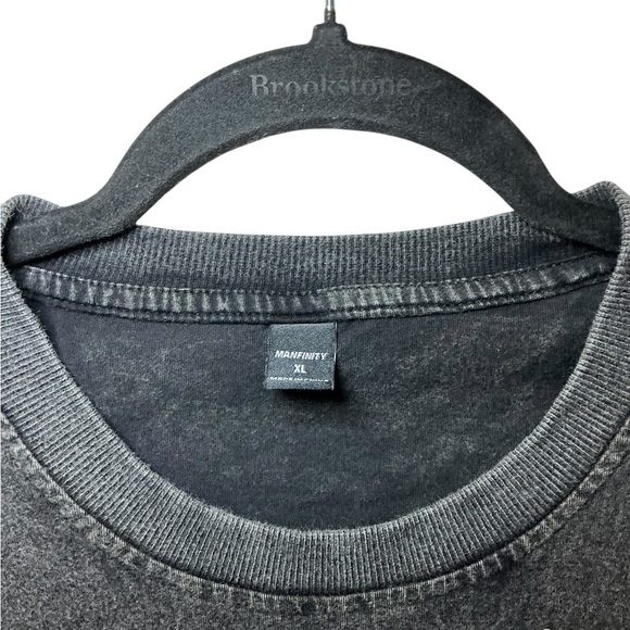 SHEIN Dark Gray Crew Neck Tee - Picture 3 of 3